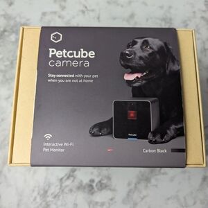 Carbon Black Wi-Fi Pet Camera